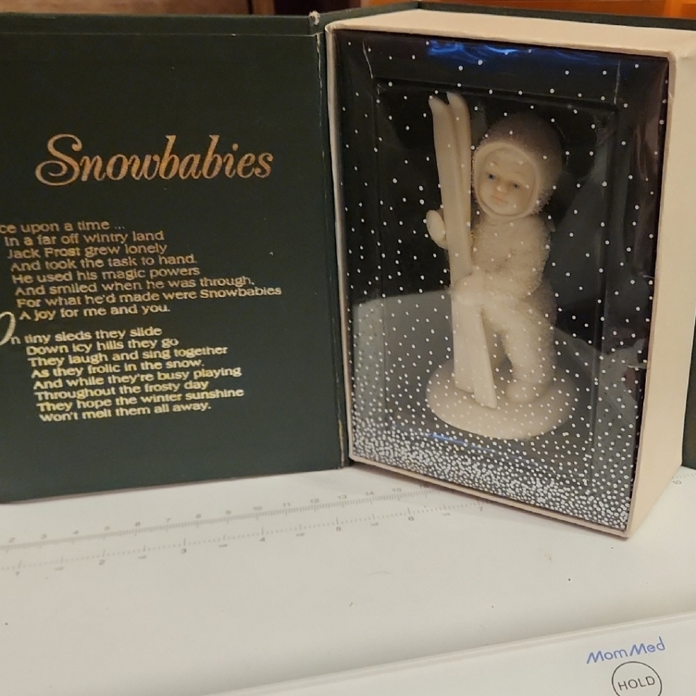Department 56 White Holiday Decor Figurine